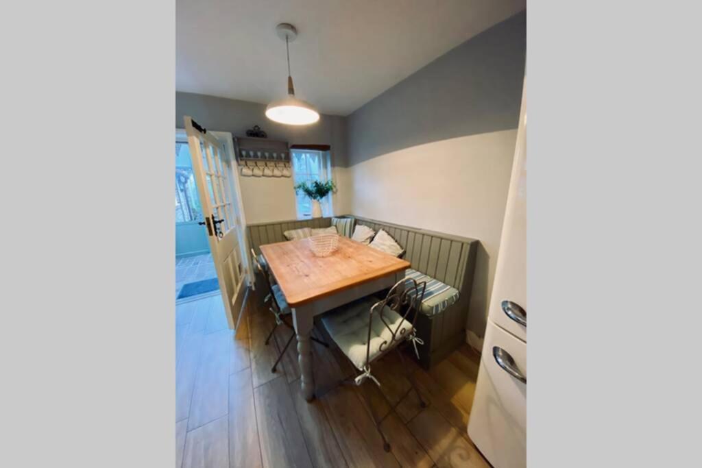 Angel Cottage, Boxgrove, Chichester - Relax And Unwind Экстерьер фото